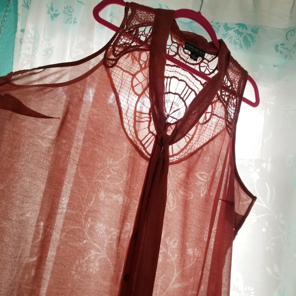 FOREVER 21 Rust Sheer Sleeveless Blouse - Picture 2 of 8